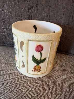 Yankee Candle - Botanical Garden (holds Large candle)